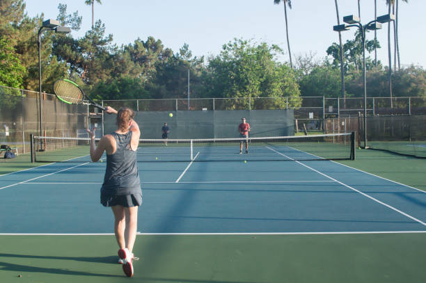 Construction d'un court de tennis en béton poreux à Nice