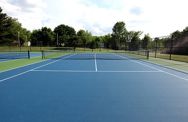 Construction d'un terrain de tennis à Toulon