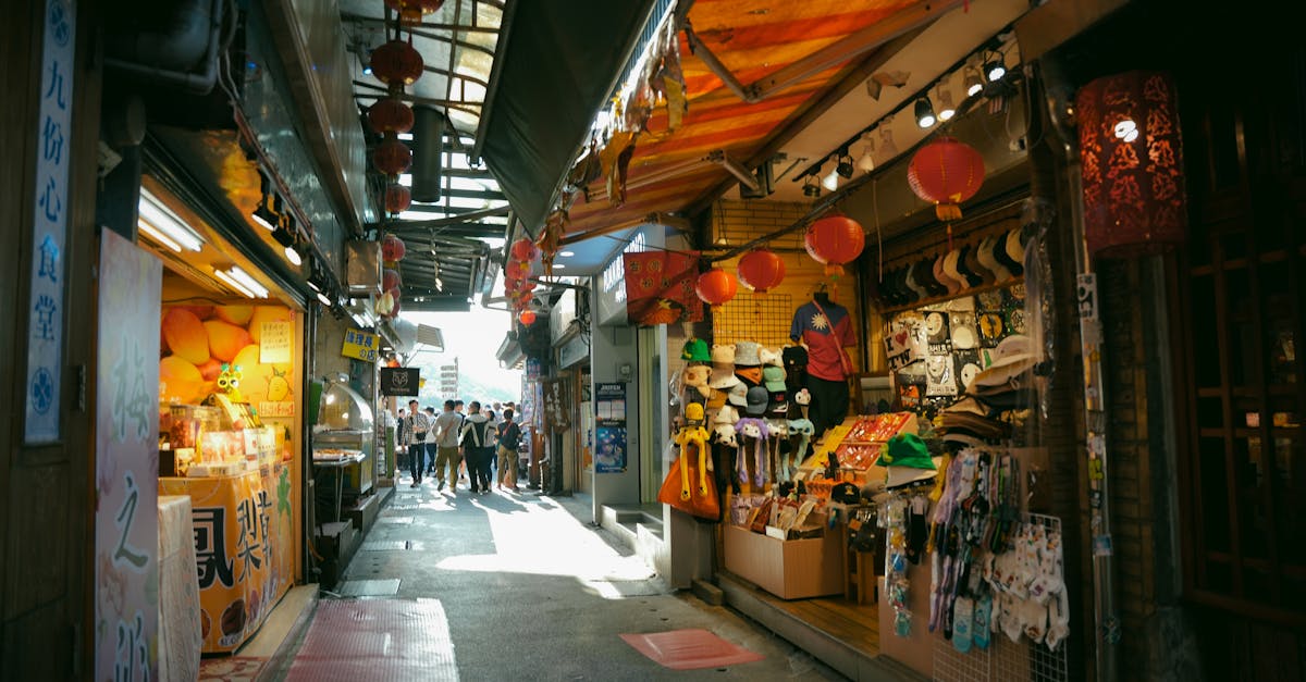 découvrez notre collection de chapeaux tendance pour tous les styles et toutes les saisons. que vous cherchiez un fedora élégant, une casquette décontractée ou un bonnet chaud, trouvez le chapeau parfait pour compléter votre look.