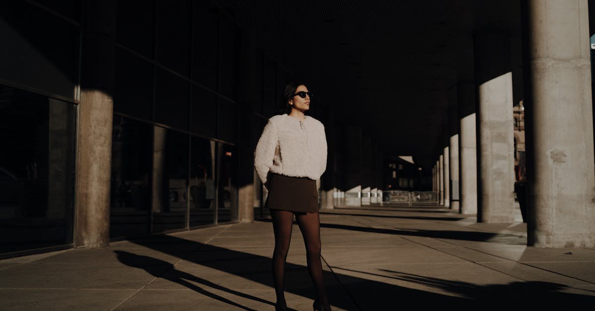 découvrez notre collection de bas et collants pour toutes les occasions. offrant confort, style et élégance, notre gamme de hosiery s'adapte à toutes vos tenues pour un look raffiné. explorez des designs variés et des matières de qualité pour sublimer vos jambes.