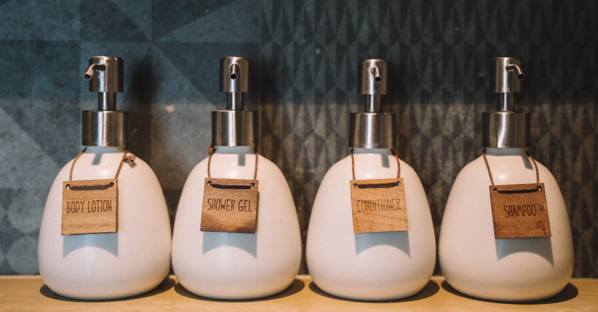 découvrez des astuces ingénieuses pour l'organisation de votre salle de bain. optimisez l'espace, créez un environnement apaisant et offrez-vous une routine de soins simplifiée grâce à nos conseils pratiques et solutions innovantes.