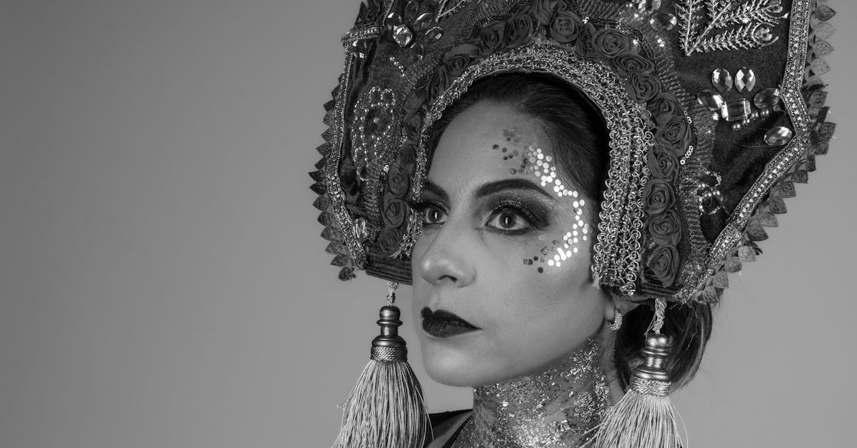 découvrez notre collection d'accessoires de mode russes, alliant élégance et traditions. des pièces uniques qui reflètent l'artisanat et le style de la mode russe contemporaine.