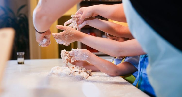 découvrez nos astuces de cuisine faciles et pratiques pour réussir tous vos plats. gagnez du temps en cuisine avec des conseils simples pour des recettes savoureuses et variées.