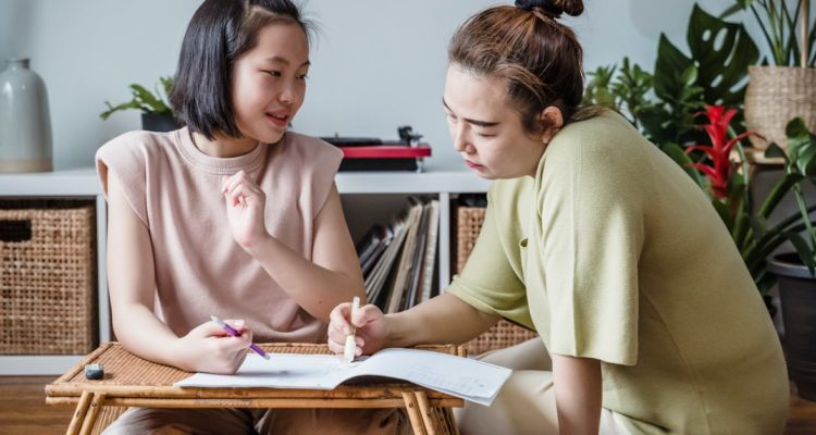 découvrez le family coaching : un accompagnement personnalisé pour améliorer la communication, renforcer les liens familiaux et surmonter les défis du quotidien. trouvez l’harmonie familiale grâce à des conseils adaptés à vos besoins.