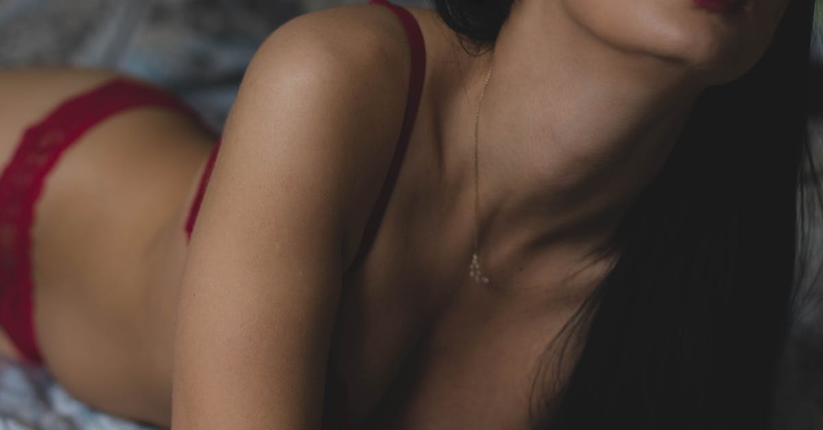 découvrez notre collection de lingerie raffinée, alliant confort et élégance. trouvez des sous-vêtements féminins, délicats et tendance pour sublimer votre silhouette au quotidien ou lors d'occasions spéciales.