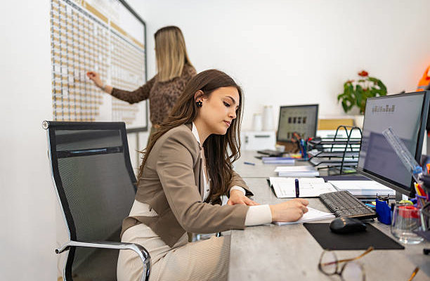 Dans le monde numérique actuel, une Intégration API Paris réussie repose avant tout sur une documentation précise