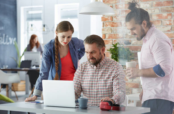 Un audit RGPD Lyon permet précisément d’évaluer la conformité de vos pratiques de gestion des données. De plus,