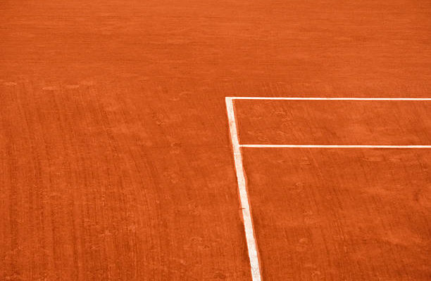 construction court de tennis en terre battue à Fréjus